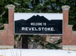 welcome sign Revelstoke bc